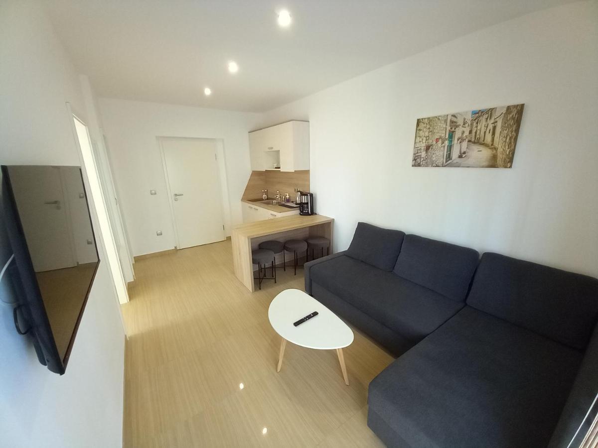 Apartmani Tropical Vodice Esterno foto