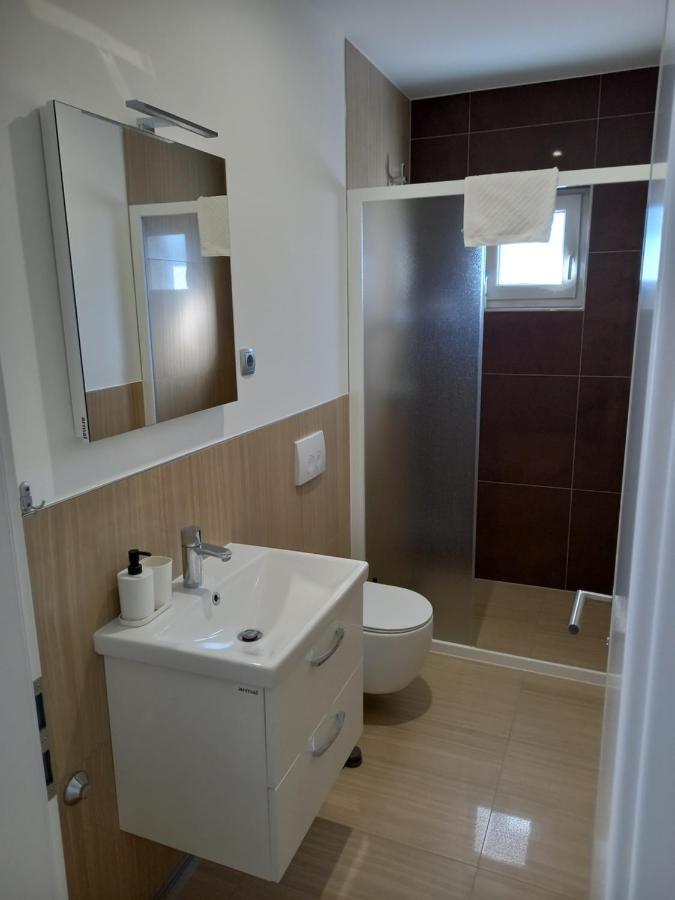 Apartmani Tropical Vodice Esterno foto