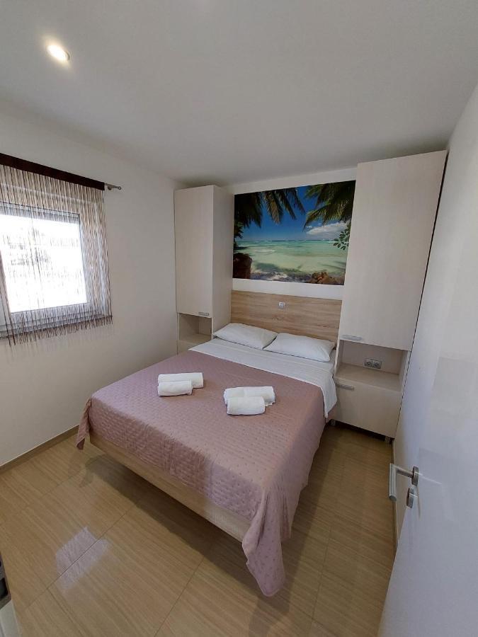Apartmani Tropical Vodice Esterno foto