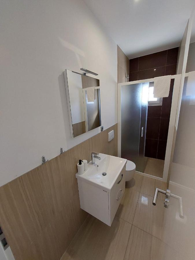 Apartmani Tropical Vodice Esterno foto