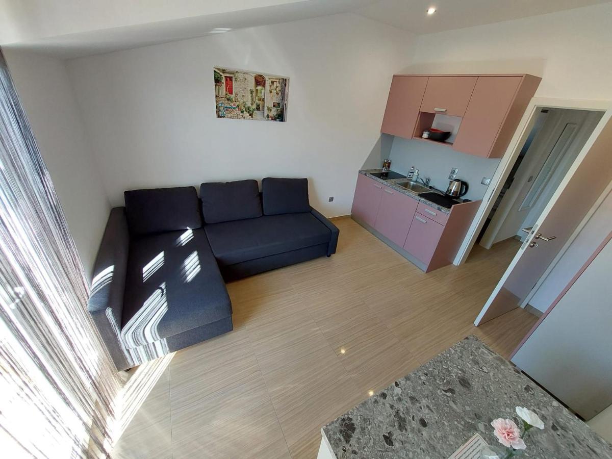 Apartmani Tropical Vodice Esterno foto