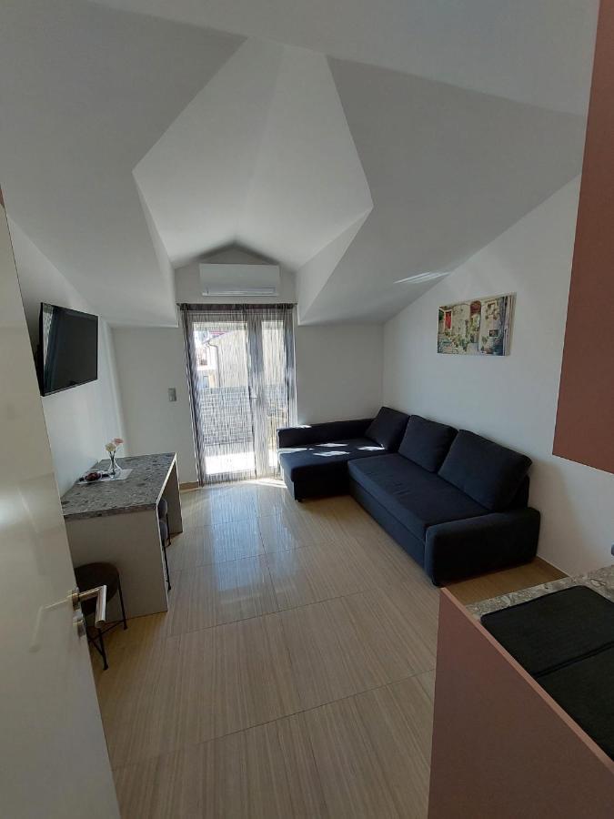 Apartmani Tropical Vodice Esterno foto
