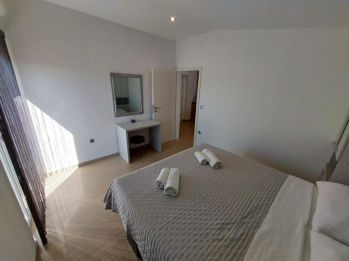 Apartmani Tropical Vodice Esterno foto