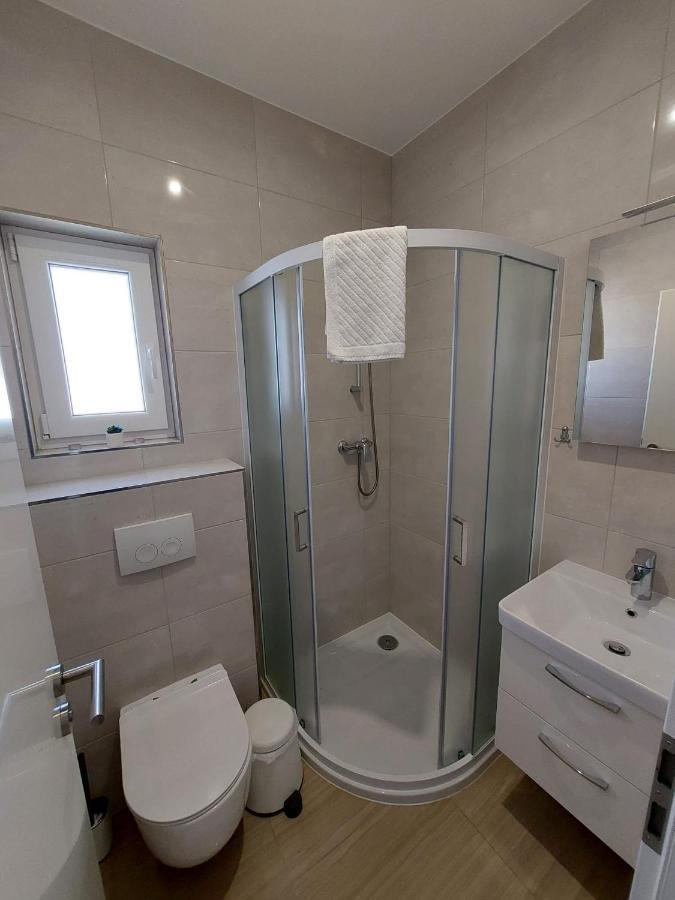 Apartmani Tropical Vodice Esterno foto