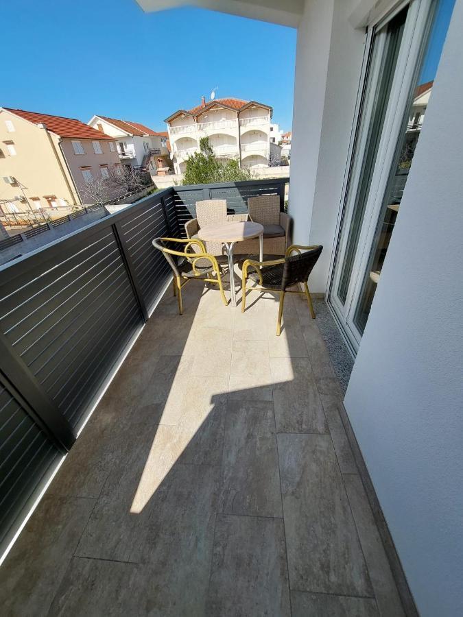 Apartmani Tropical Vodice Esterno foto