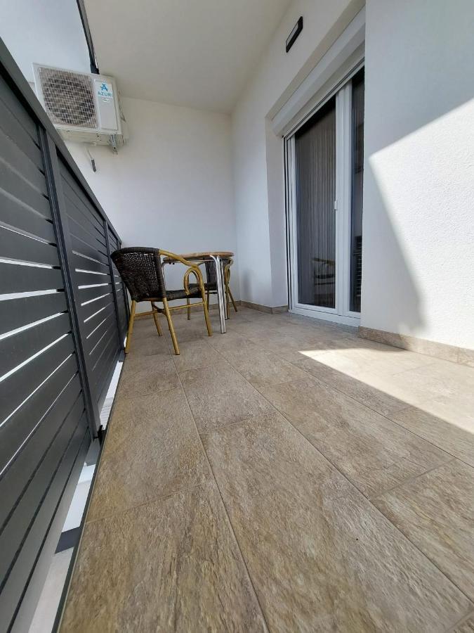 Apartmani Tropical Vodice Esterno foto