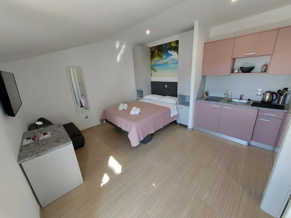 Apartmani Tropical Vodice Esterno foto
